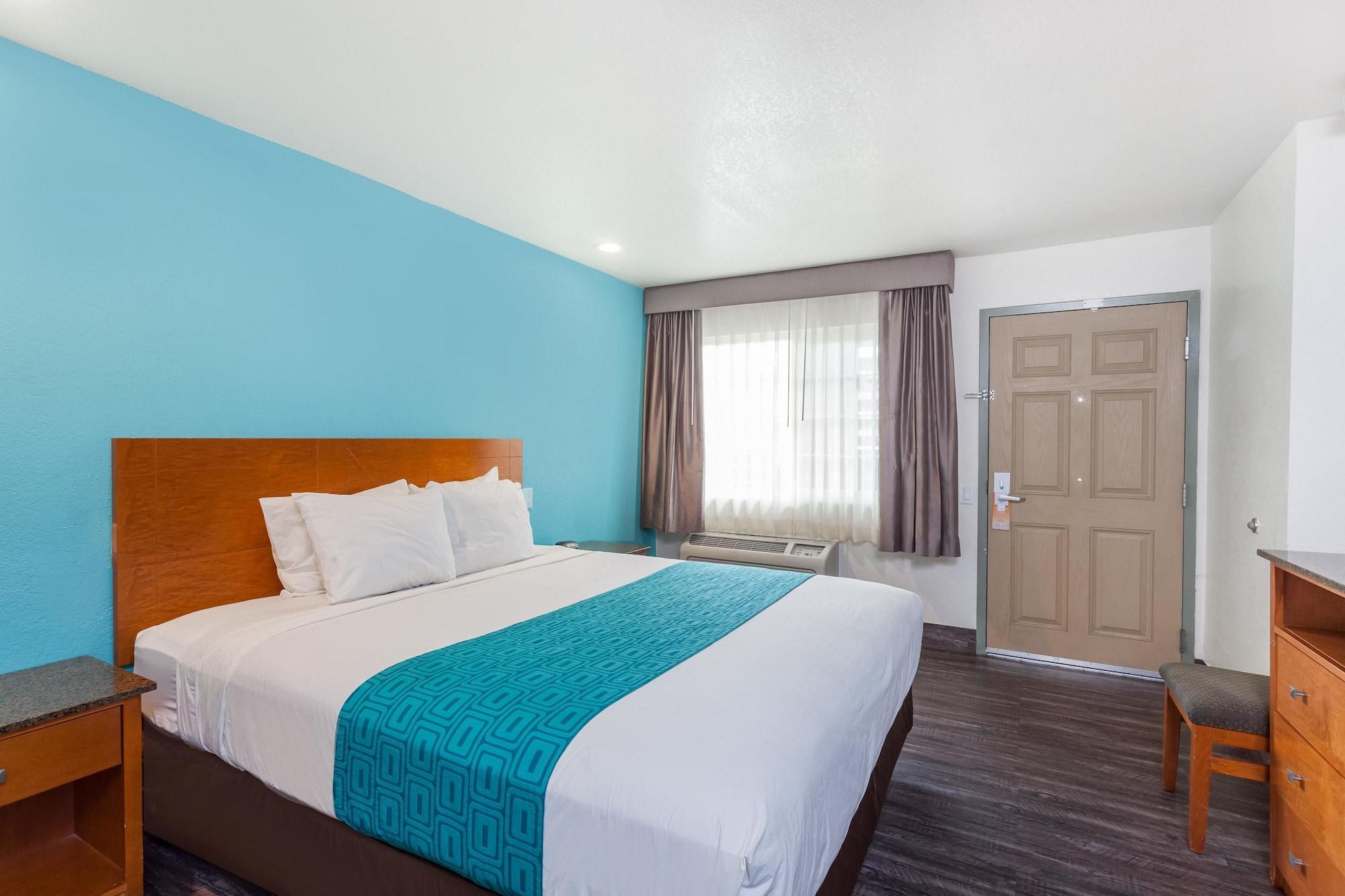 Howard Johnson By Wyndham National City/San Diego South Экстерьер фото