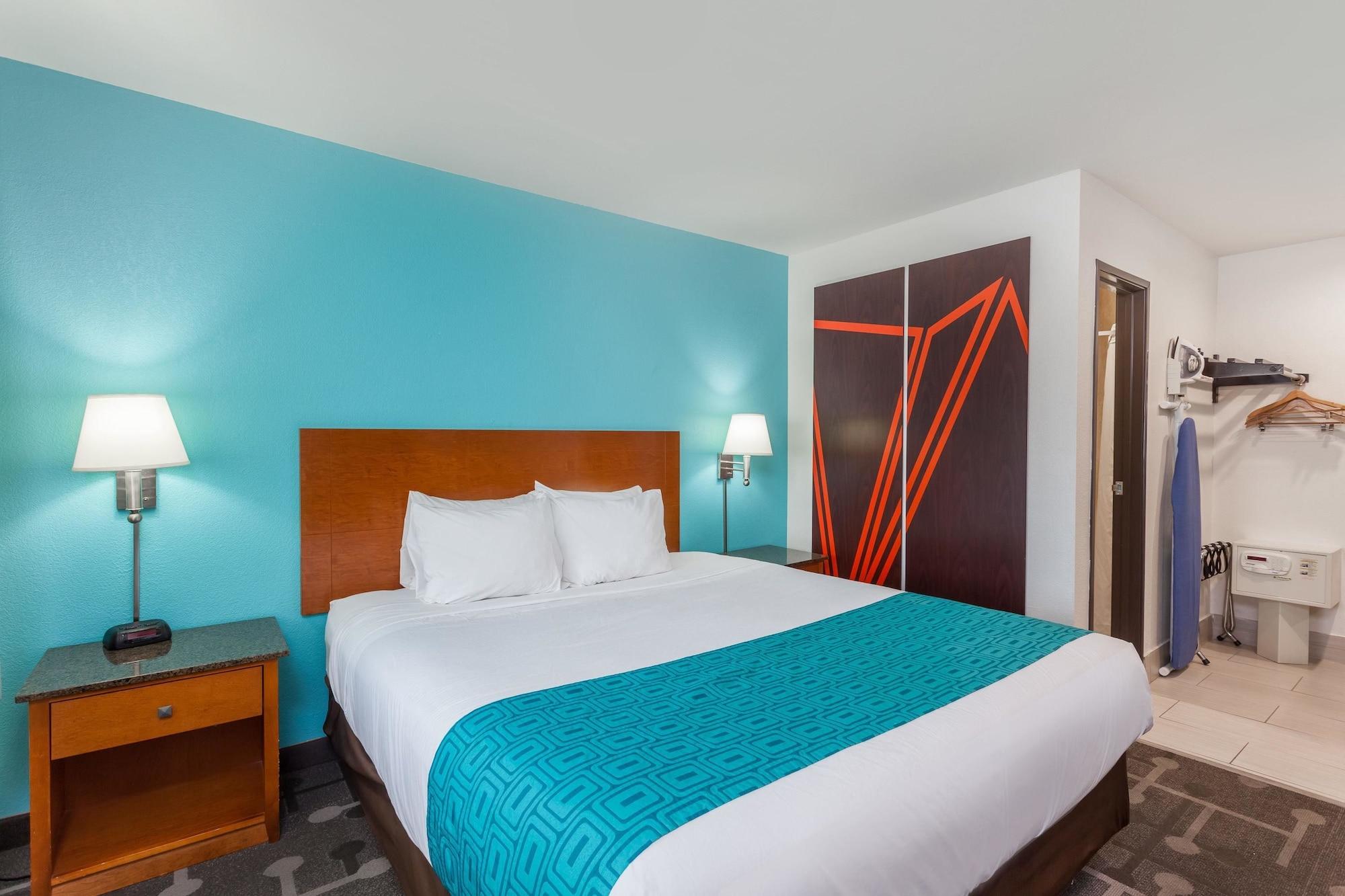 Howard Johnson By Wyndham National City/San Diego South Экстерьер фото