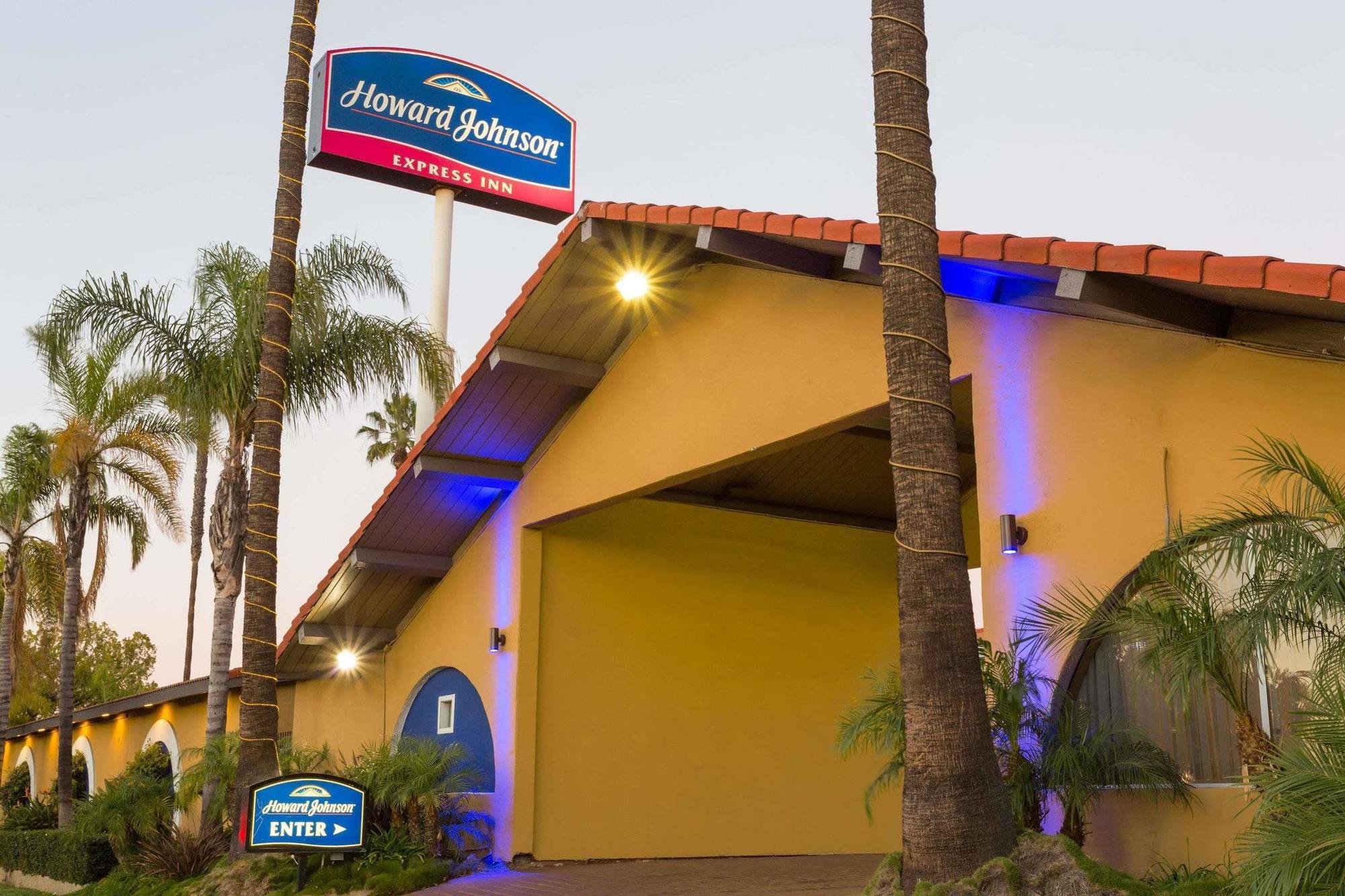 Howard Johnson By Wyndham National City/San Diego South Экстерьер фото